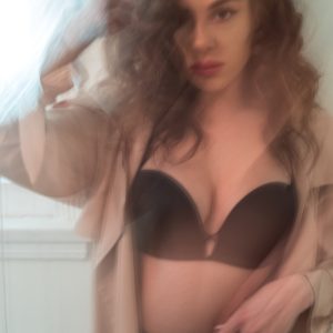 Monique - rencontre-Dominatrice-La Seyne-sur-Mer